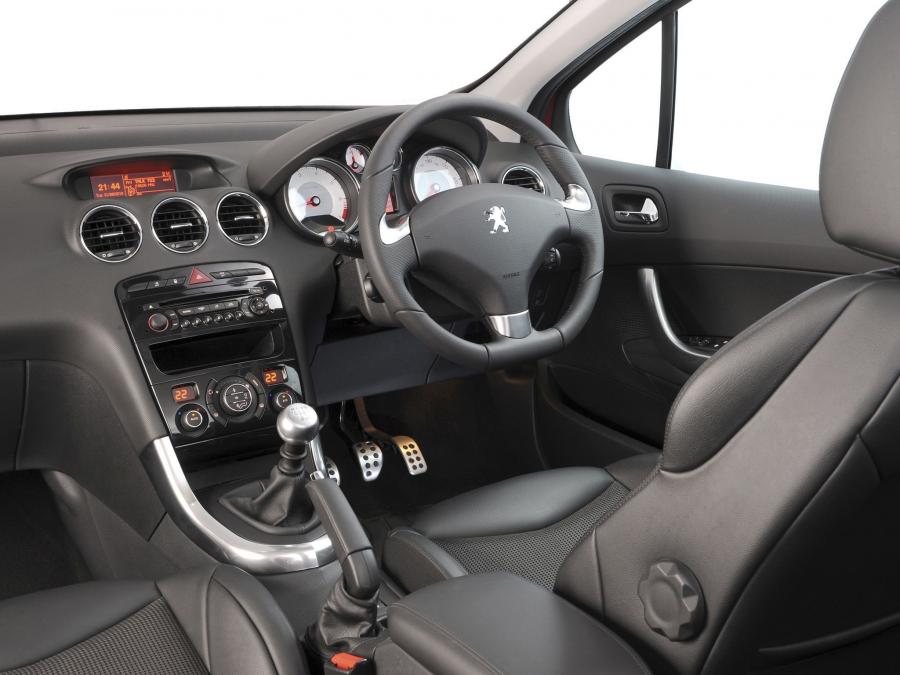  Peugeot 308 GTi 2010 года  (ZA) (фото 4 из 6)